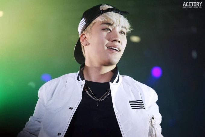 Rò rỉ clip Seungri rủ phụ nữ về nhà tại một club? 