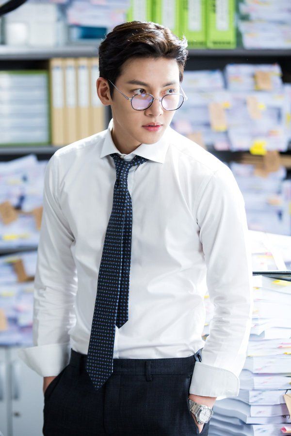 Ji Chang Wook đỏ mặt vì bị 