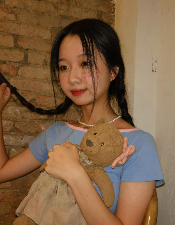 Diễn viên gen Z thường xuyên chia sẻ hình ảnh mới trên trang cá nhân