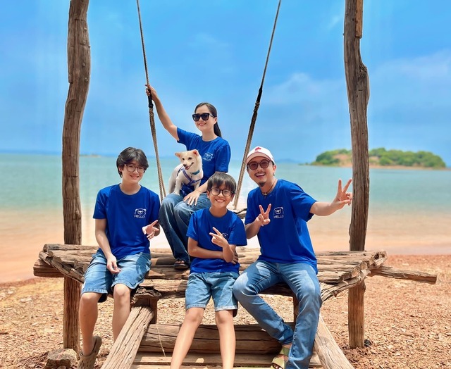 Hứa Minh Đạt và Lâm Vỹ Dạ có 14 năm cùng nhau vượt qua khó khăn về vật chất lẫn công việc