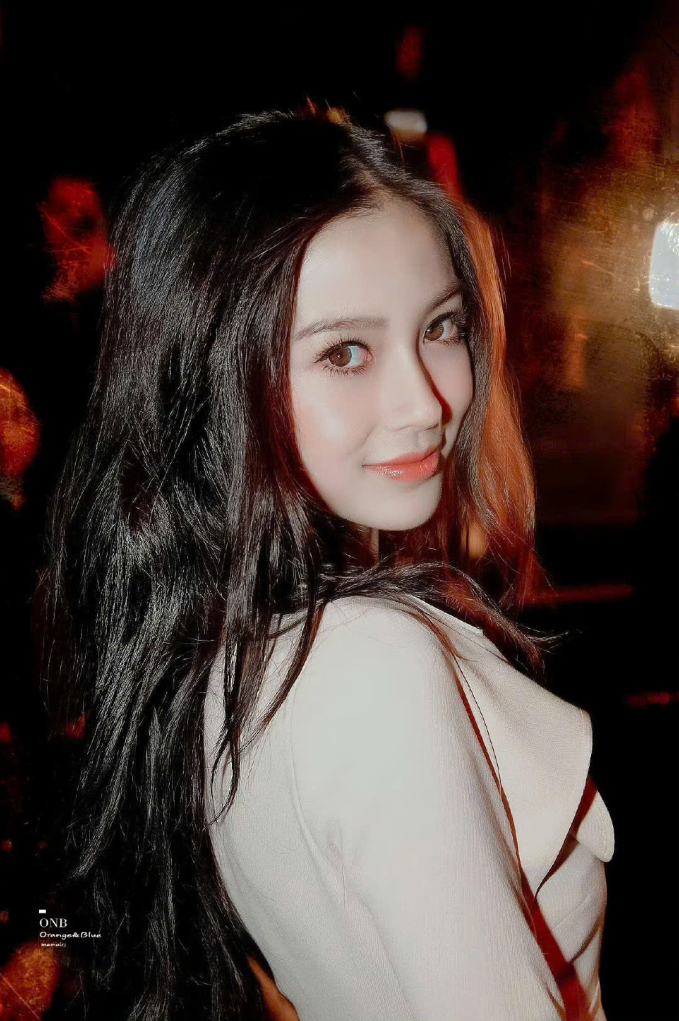 Gần 70 triệu người phát sốt trước visual "tình đầu" của Angelababy- Ảnh 9.