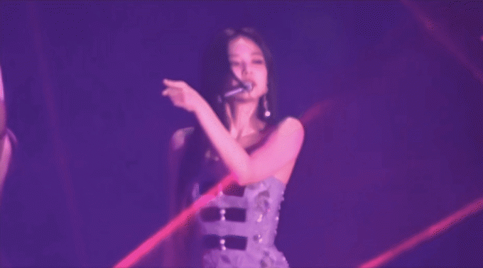 Một trong những stage solo đáng nhớ nhất của Jennie trong lần đầu chạy World Tour In Your Area