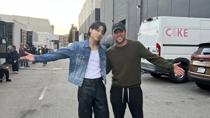 Scooter Braun đưa Jung Kook thành popstar sau album đầu tay GOLDEN