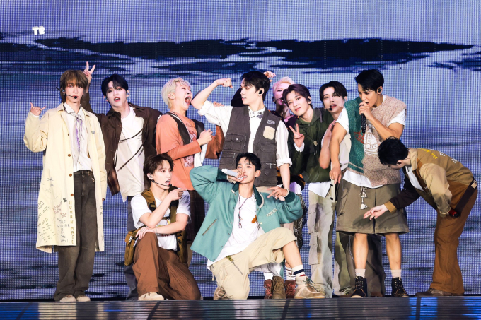 Trước đó khi SEVENTEEN biểu diễn Love, Money, Fame tại concert Goyang, cư dân mạng đã phản hồi cực tốt về ca khúc