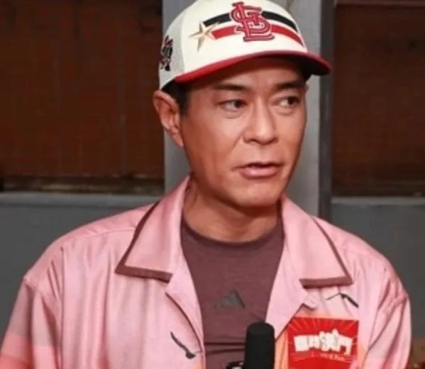 Nhan sắc biến dạng của Cổ Thiên Lạc
