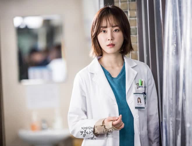 Dr. Romantic 1 đưa tên tuổi nữ diễn viên lên tầm cao mới