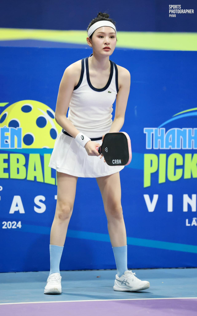 Thời gian gần đây, cô thường check-in trên sân pickleball. Nữ ca sĩ chia sẻ đây là bộ môn giúp cô giảm stress