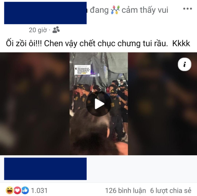 Khi thấy con trai được khán giả vây quanh, bố của nam rapper vừa rầu vừa vui
