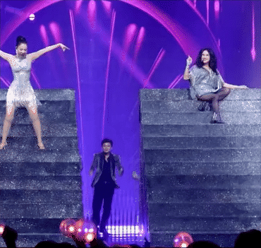   Màn “giao tranh” giữa 2 Diva khiến khán giả tưởng đâu cả hai “họp chợ”   