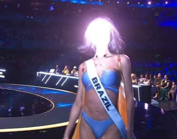  Khoảnh khắc thiếu chuyên nghiệp trong đêm bán kết Miss Universe