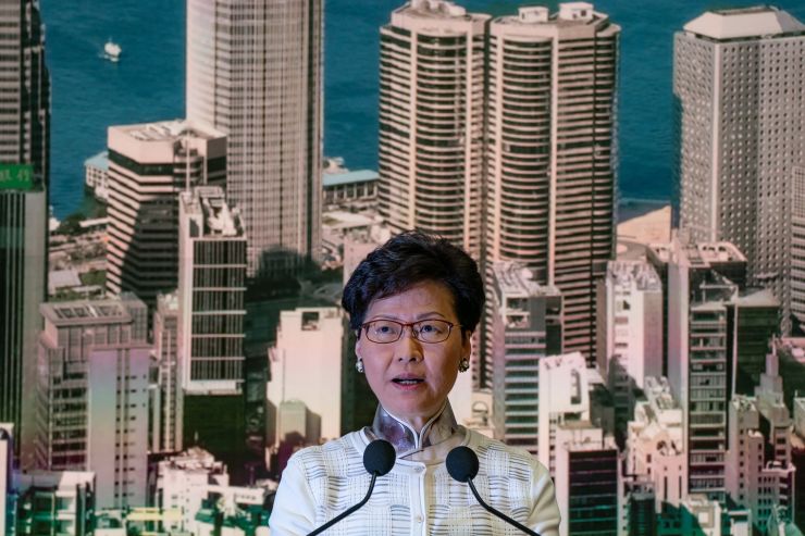 Trưởng đặc khu hành chính Hong Kong Lâm Trịnh Nguyệt Nga (Carrie Lam) phát biểu trước truyền thông ngày 9/7.