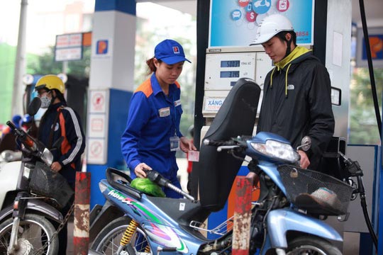Giá xăng dầu đồng loạt giảm mạnh.