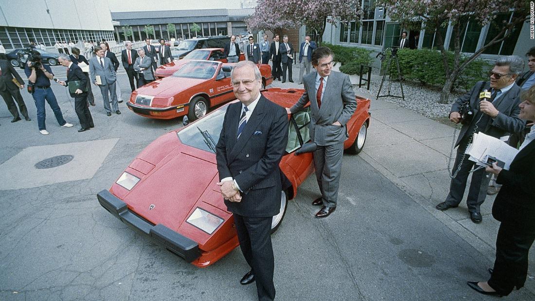 Bạn biết gì về Lee Iacocca, một huyền thoại trong ngành công nghiệp ô tô Mỹ