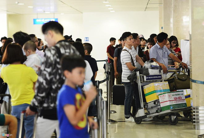 Hành khách bay từ cảng hàng không Tân Sơn Nhất sắp tới sẽ không còn nghe thông báo qua loa tại nhà ga nữa.
