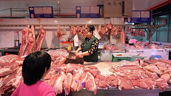 Tại các chợ truyền thống trong nội thành TP.HCM, giá thịt heo bán lẻ chưa ghi nhận biến động.