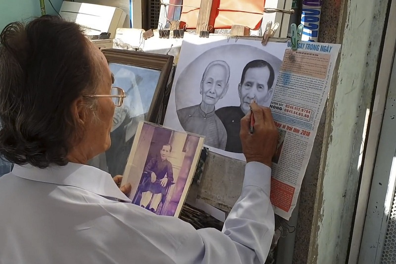 Chân dung người vẽ tranh truyền thần cuối cùng ở Sài Gòn. 