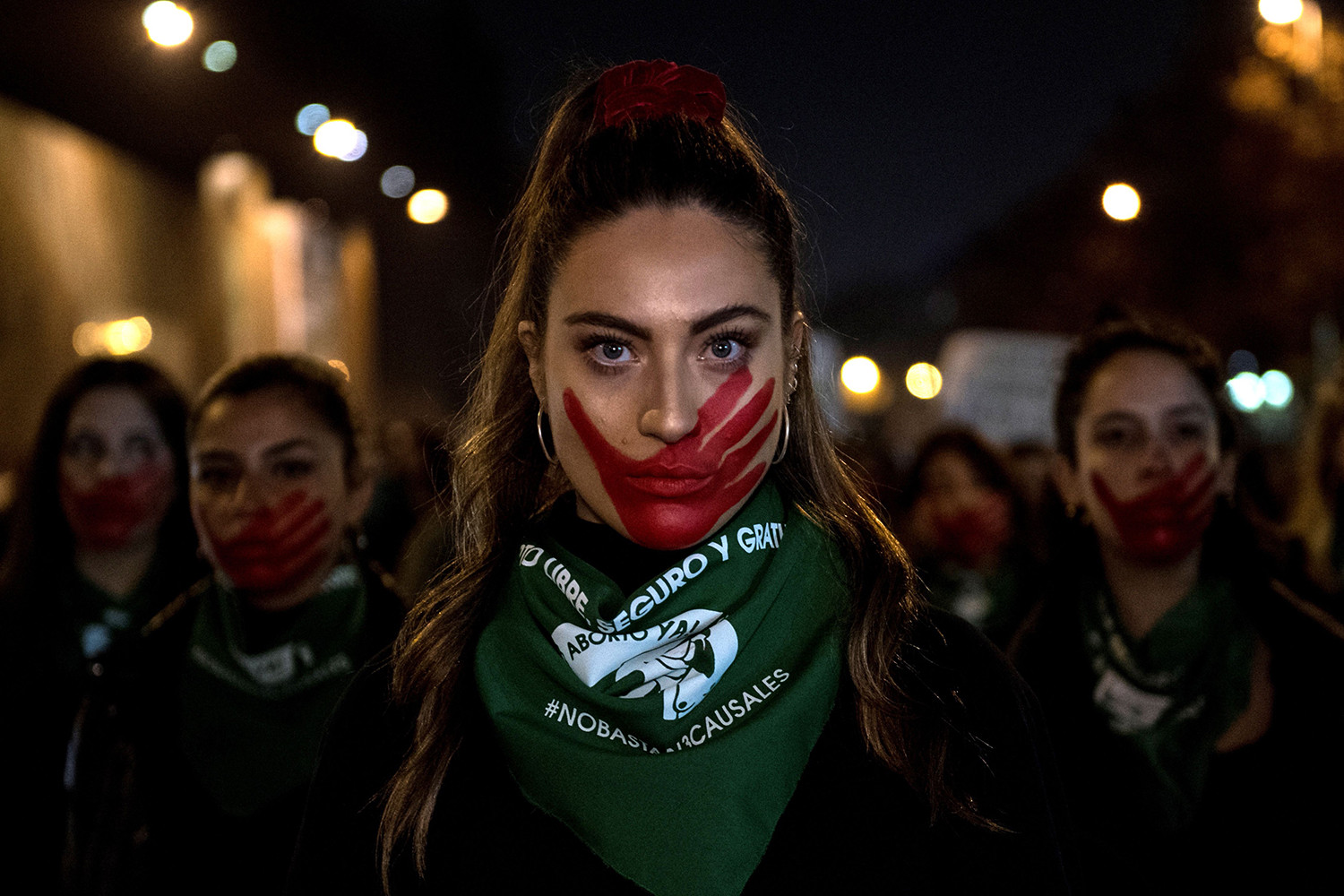 Các nhà hoạt động tuần hành trong một cuộc biểu tình ủng hộ phá thai miễn phí và hợp pháp tại Santiago, Chile, vào ngày 25/7.