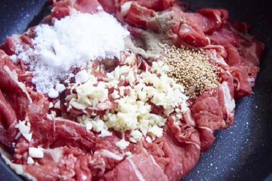 Món ngon mỗi ngày: Cách làm phở xào thịt bò đơn giản mà thơm ngon