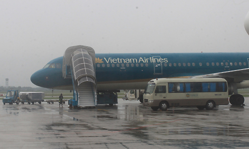 Thời tiết xấu ảnh hưởng việc khai thác nhiều chuyến bay.