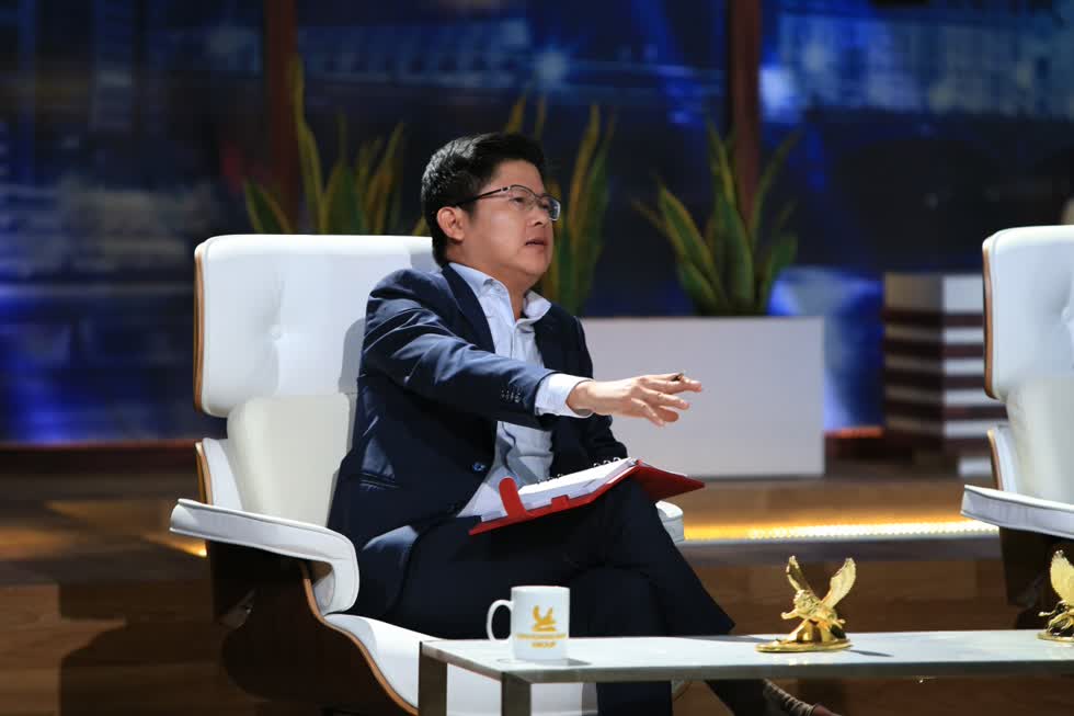 Shark Dzung Nguyễn “một mình một ngựa” đưa ra đề nghị 10 tỷ đồng cho 50% cổ phần Co-salon.
