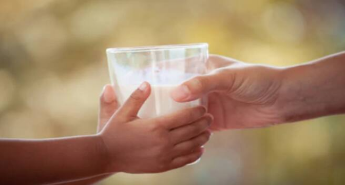 Trẻ dưới 5 tuổi không nên uống sữa thực vật?