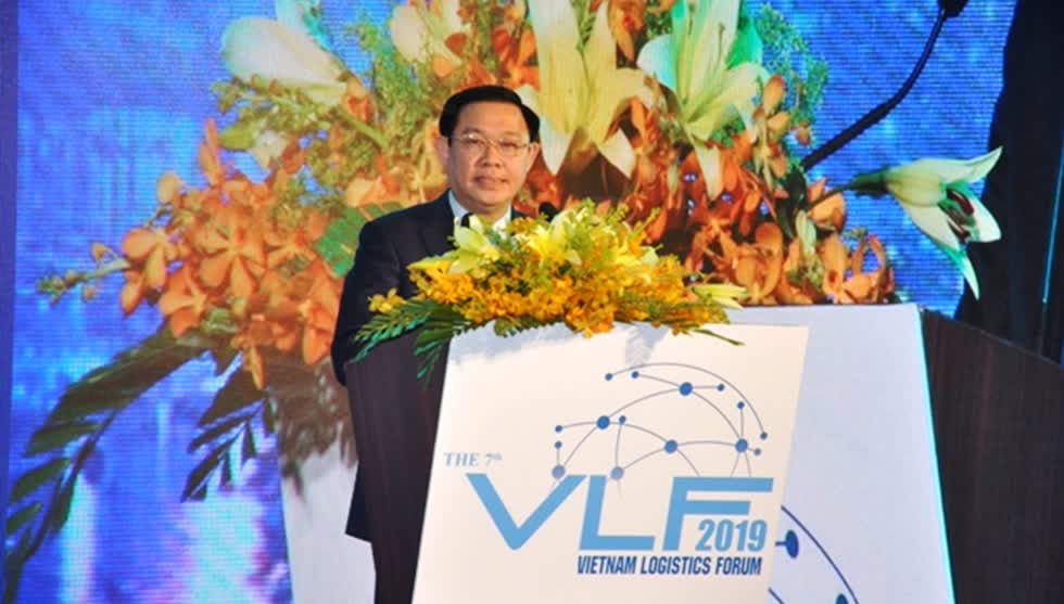 Phó Thủ tướng Vương Đình Huệ phát biểu tại hội thảo về phát triển ngành dịch vụ logistics.
