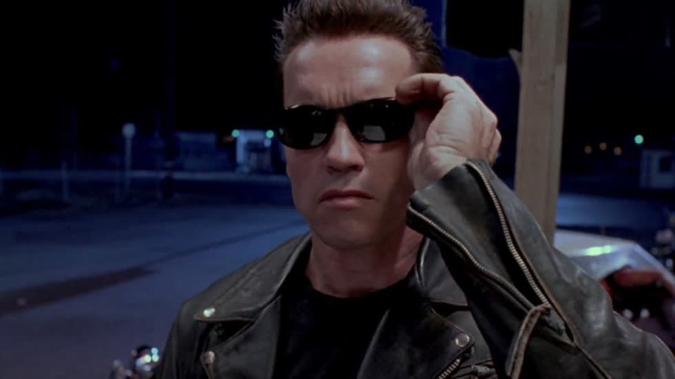 Arnold trong tập đầu của Kẻ hủy diệt 