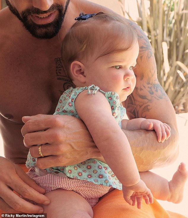 Con gái Lucia của Ricky Martin và chồng đồng tính