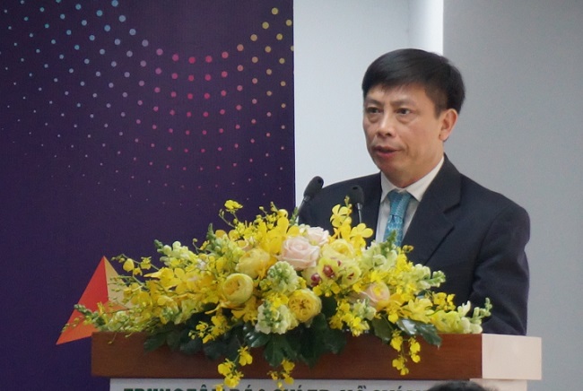 Ông Đặng Hoàng Hải, Cục Trưởng Cục Thương mại và Kinh tế số (Bộ Công Thương) công bố các chương trình khuyến mãi, giảm giá trong ngày mua sắm trực tuyến lớn nhất trong năm tại Việt Nam.