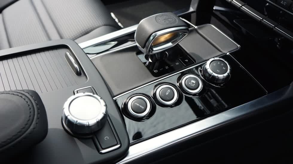 Những nút điều khiển trong xe thường tích trữ lượng lớn vi khuẩn do thường xuyên được sử dụng nhưng lại khó vệ sinh.