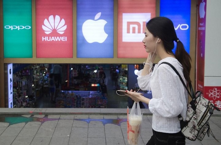 Các nhà sản xuất smartphone Trung Quốc cũng dự kiến sẽ giảm 5% sản lượng smartphone trong năm nay so với dự kiến trước đây.