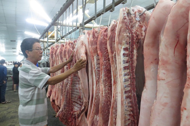 Giá thịt heo mảnh giảm đáng kể so với Tết