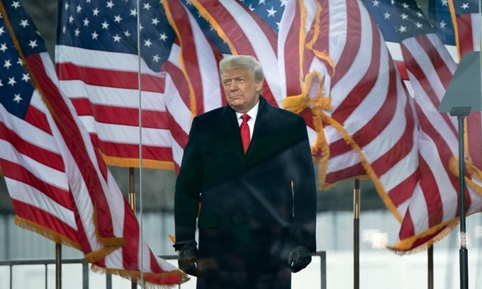 Tổng thống Mỹ Donald Trump phát biểu trước người ủng hộ gần Nhà Trắng hôm 6/1. Ảnh: AFP