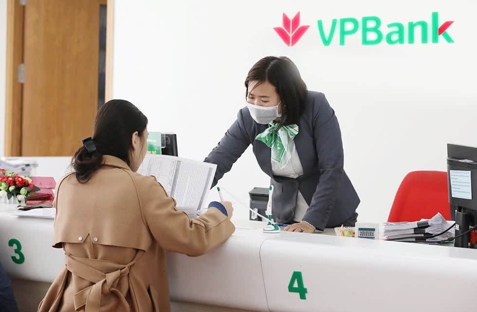 VPBank giãn nợ, giảm lãi suất cho hơn 1000 doanh nghiệp bị tác động bởi dịch corona.