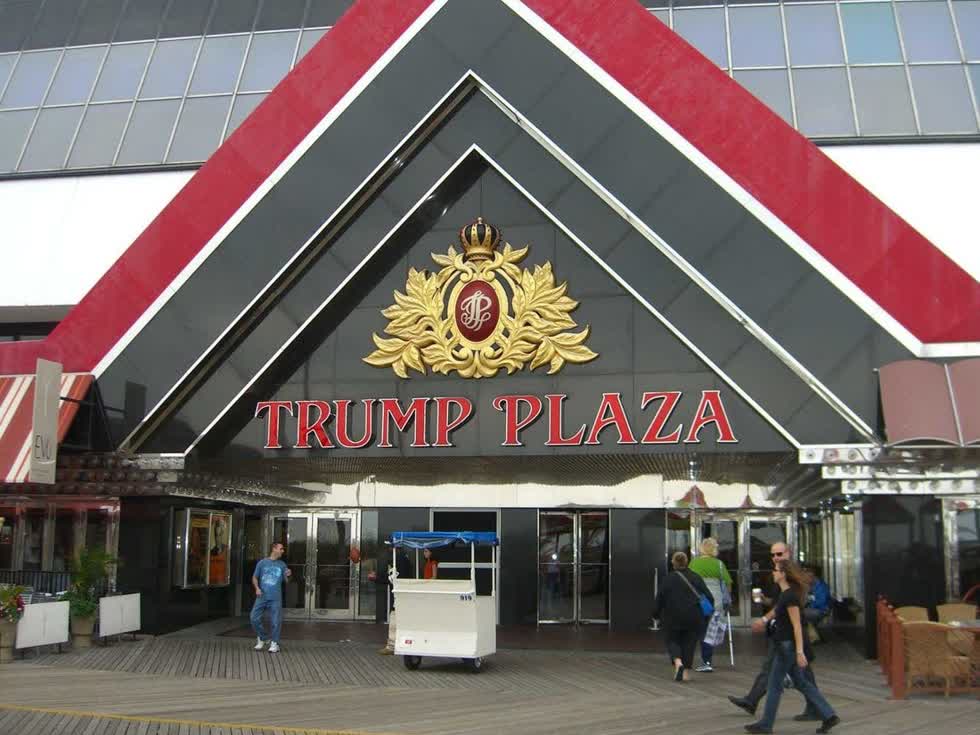 Trump Plaza đã nhận các khoản thanh toán bí ẩn từ chiến dịch tái tranh cử của Trump. Ảnh: Wikimedia Commons
