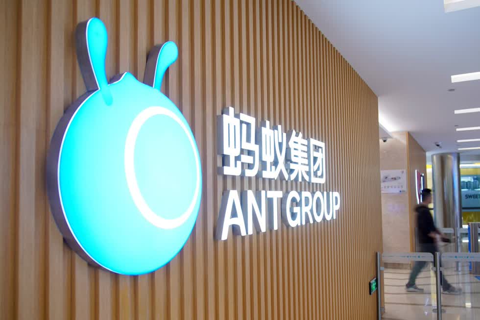   Chủ tịch Trung Quốc Tập Cận Bình đã đích thân đưa ra quyết định tạm dừng đợt phát hành cổ phiếu lần đầu ra công chúng của Ant Group, vốn có thể là lớn nhất thế giới. Ảnh: Reuters  