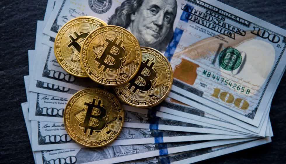 Bitcoin tăng hơn 270% khiến những người giàu đổ xô đầu tư vào các loại tiền kỹ thuật số. Ảnh: Bloomberg