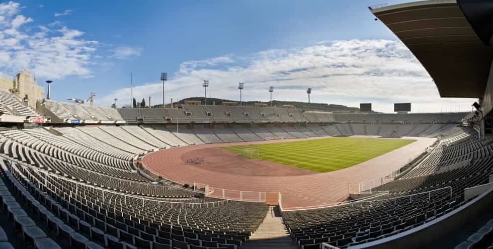 Sân vận động Olympic của Công ty Lluís ở Barcelona, ​​Tây Ban Nha, được thiết kế bởi kiến ​​trúc sư Vittorio Gregotti. Ảnh: Diliff / Wikipedia