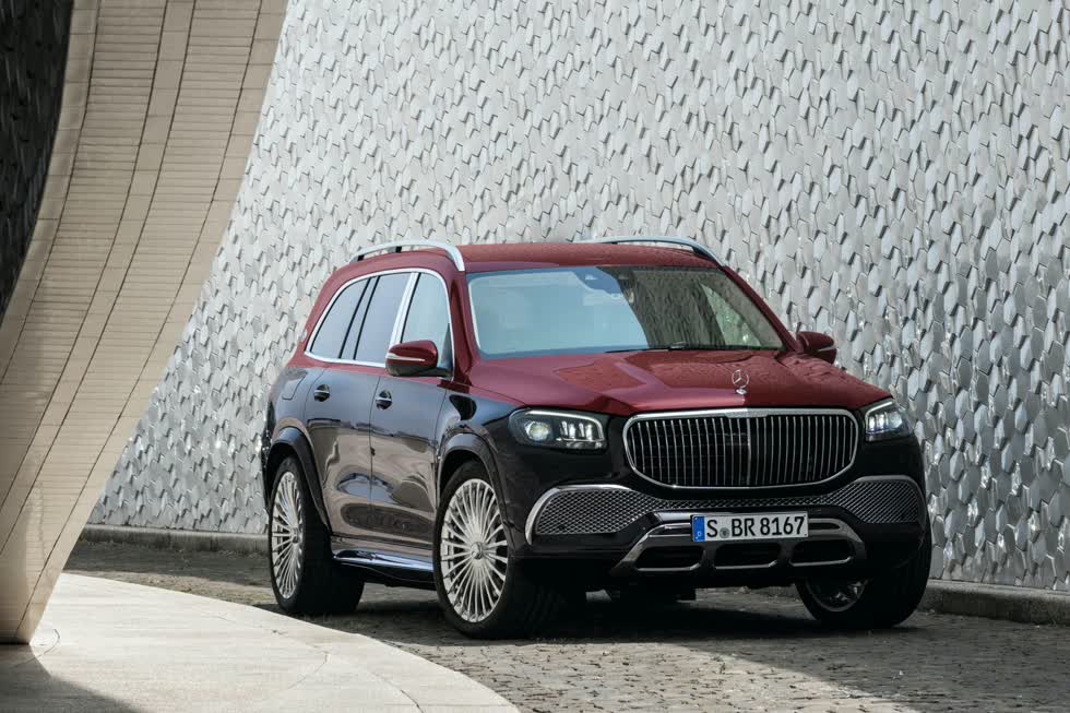 Mercedes-Maybach GLS 600 giảm còn hơn 15 tỷ đồng, chào hàng đại gia Việt trước Tết