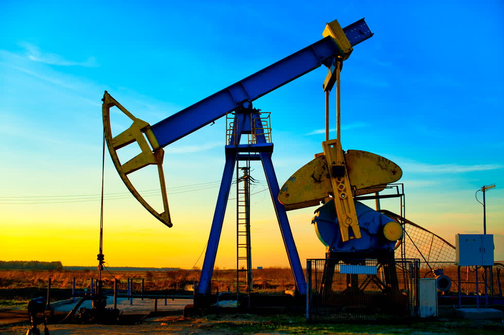 Giá xăng dầu phục hồi trở lại nhờ Mỹ mua dầu thô dự trữ