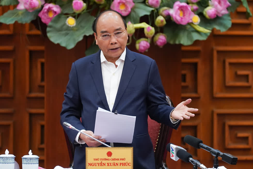Thủ tướng Chính phủ Nguyễn Xuân Phúc ký ban hành Công điện số 1838/CĐ-TTg về việc phòng, chống dịch COVID-19 vào tối 27/12. Ảnh minh họa