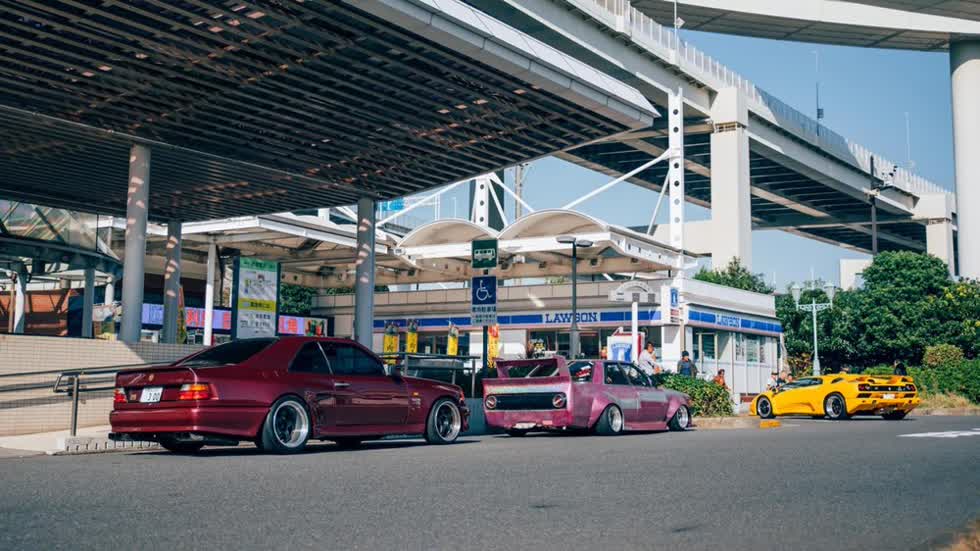 Ngắm thế giới siêu xe điên rồ chỉ có ở Nhật Bản