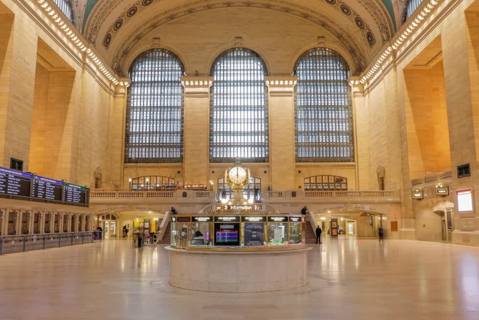 Buổi trưa tại nhà ga của Grand Central Terminal ở Manhattan, thành phố New York, Mỹ