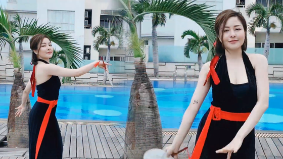  Gương mặt khác lạ của hot girl Trâm Anh trong clip múa mới đăng tải.
