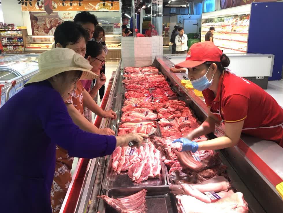   Thịt heo các loại tại siêu thị Co.opmart giảm 15%-25%.