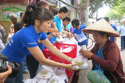 Những điểm phát cơm miễn phí trong 15 ngày ở Sài Gòn và các tỉnh