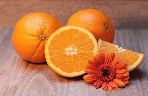 Hãy uống nước cam ép mỗi ngày nếu bạn muốn có một làn da hoàn hảo.