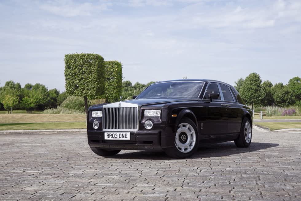 Mẫu Rolls-Royce Phantom thế hệ thứ 7 có giá khởi điểm 500.000 USD.