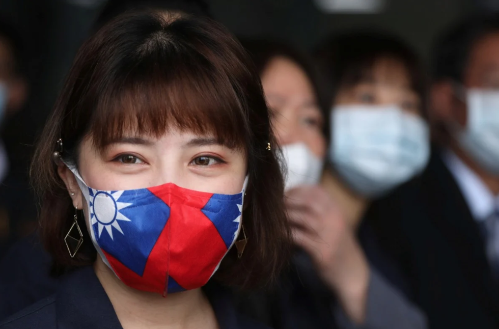   Đài Loan đã hứa tặng 10 triệu khẩu trang cho các quốc gia bị ảnh hưởng nặng nề bởi COVID-19. Ảnh: Reuters  