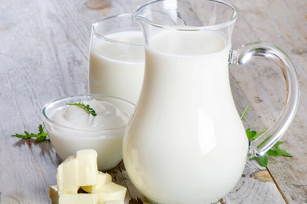 Những điều cần biết khi mẹ bầu uống sữa tươi không đường  